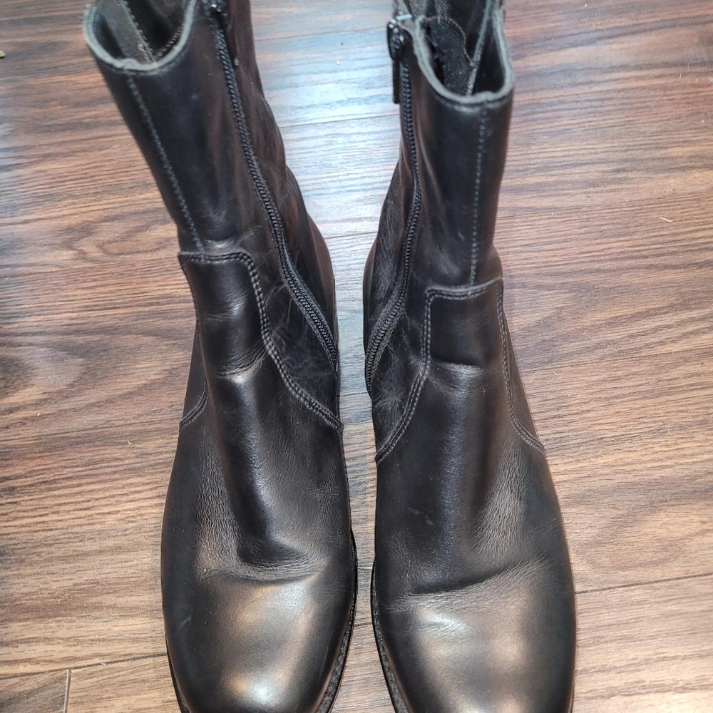 C La Canadienne boots